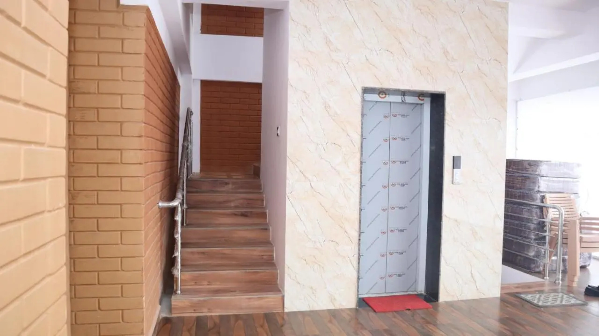 Smilestay Shree Jayaganga Arcade