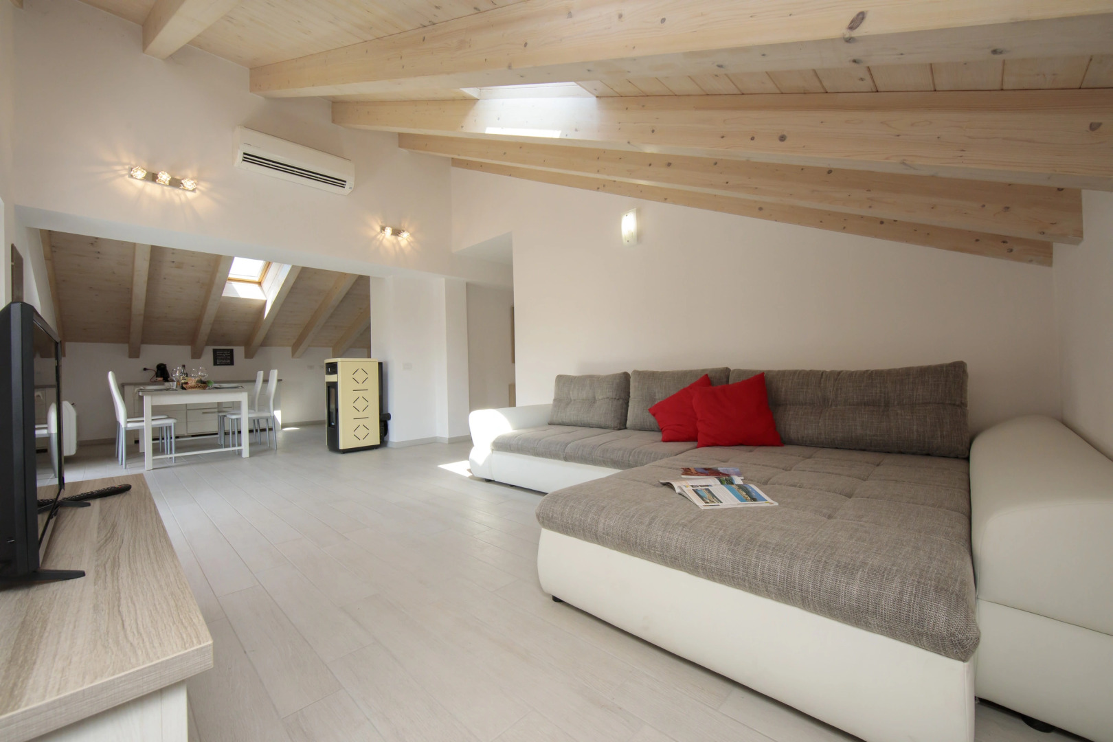 Silver Lake Apartment