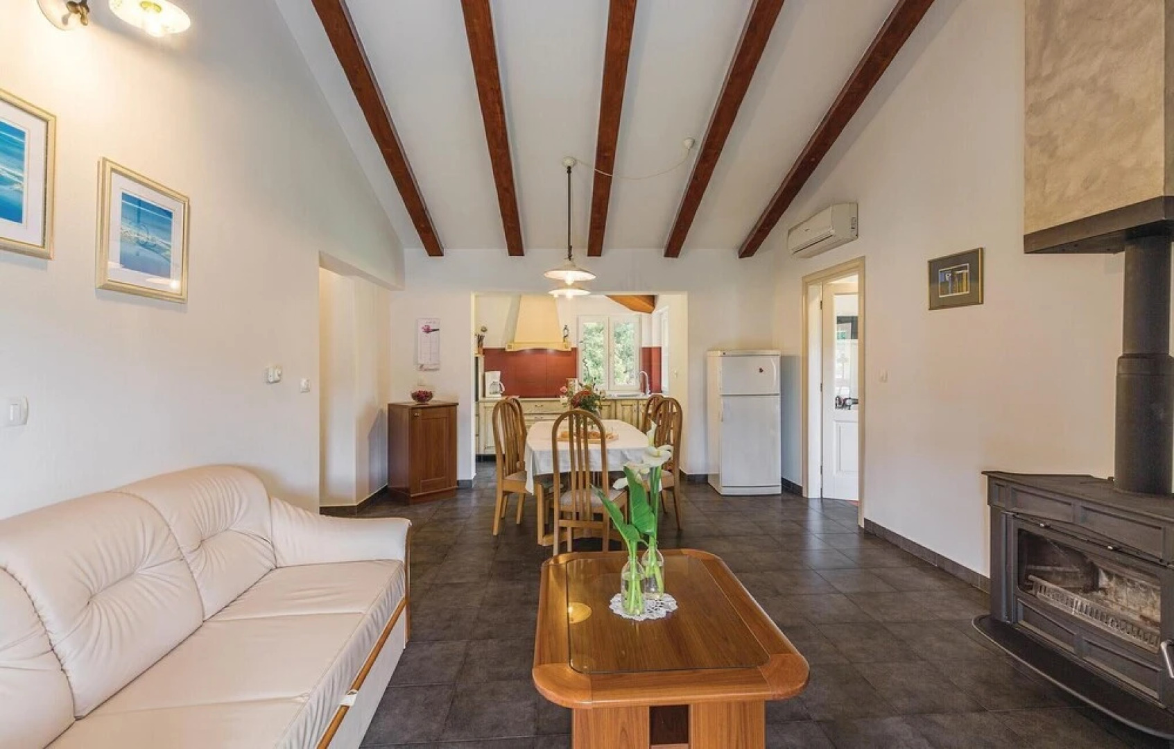 Beautiful Home in Kranjci With Wifi and 4 Bedrooms