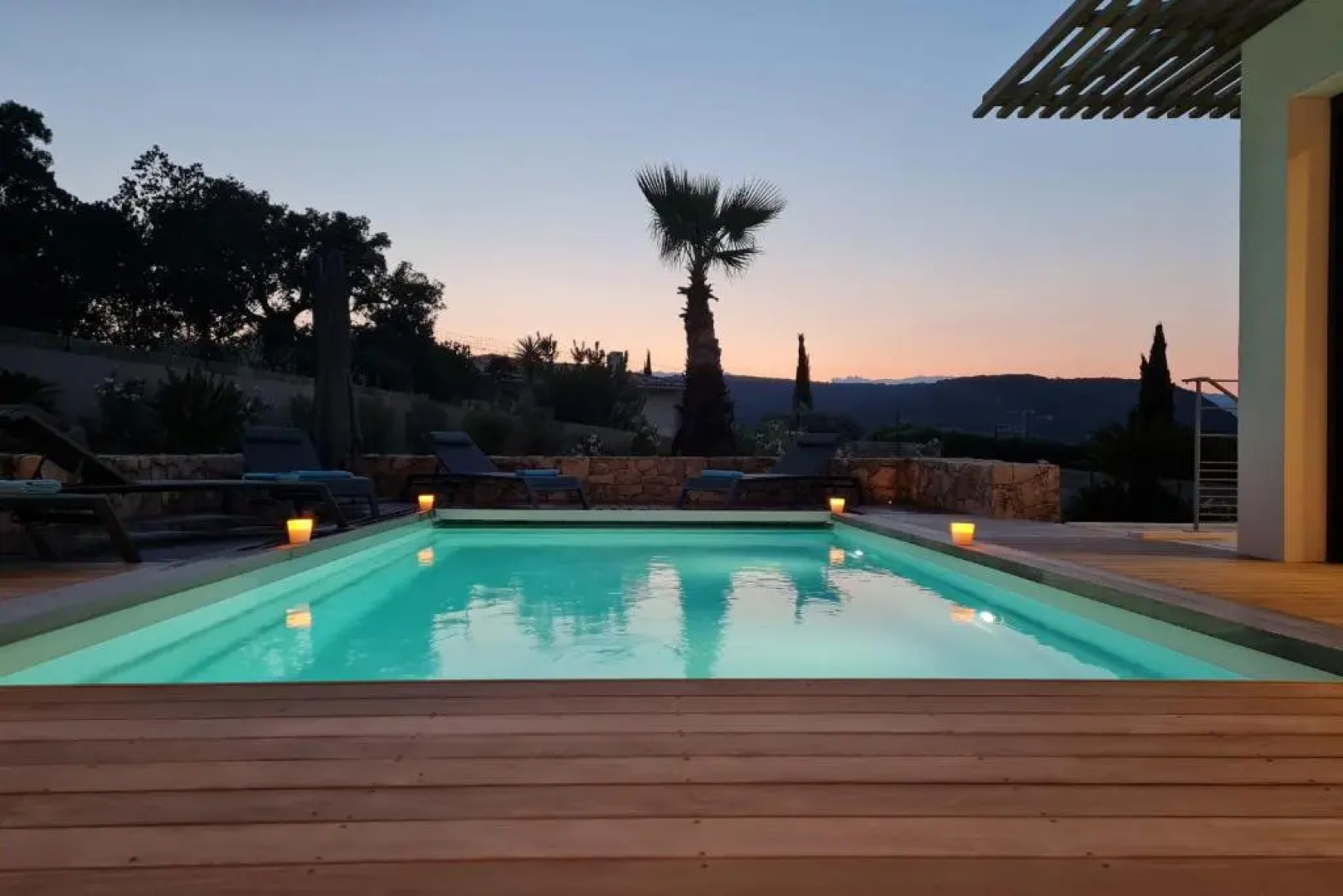 M2 Splendide villa de haut standing 12 pers piscine chauffée vue mer