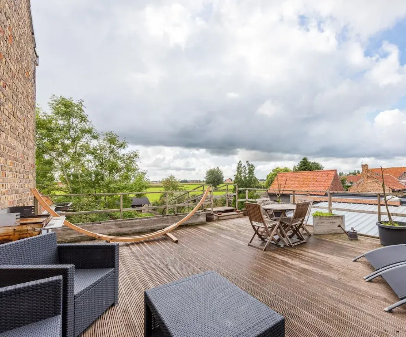 Flanders Fields Cottage Spar