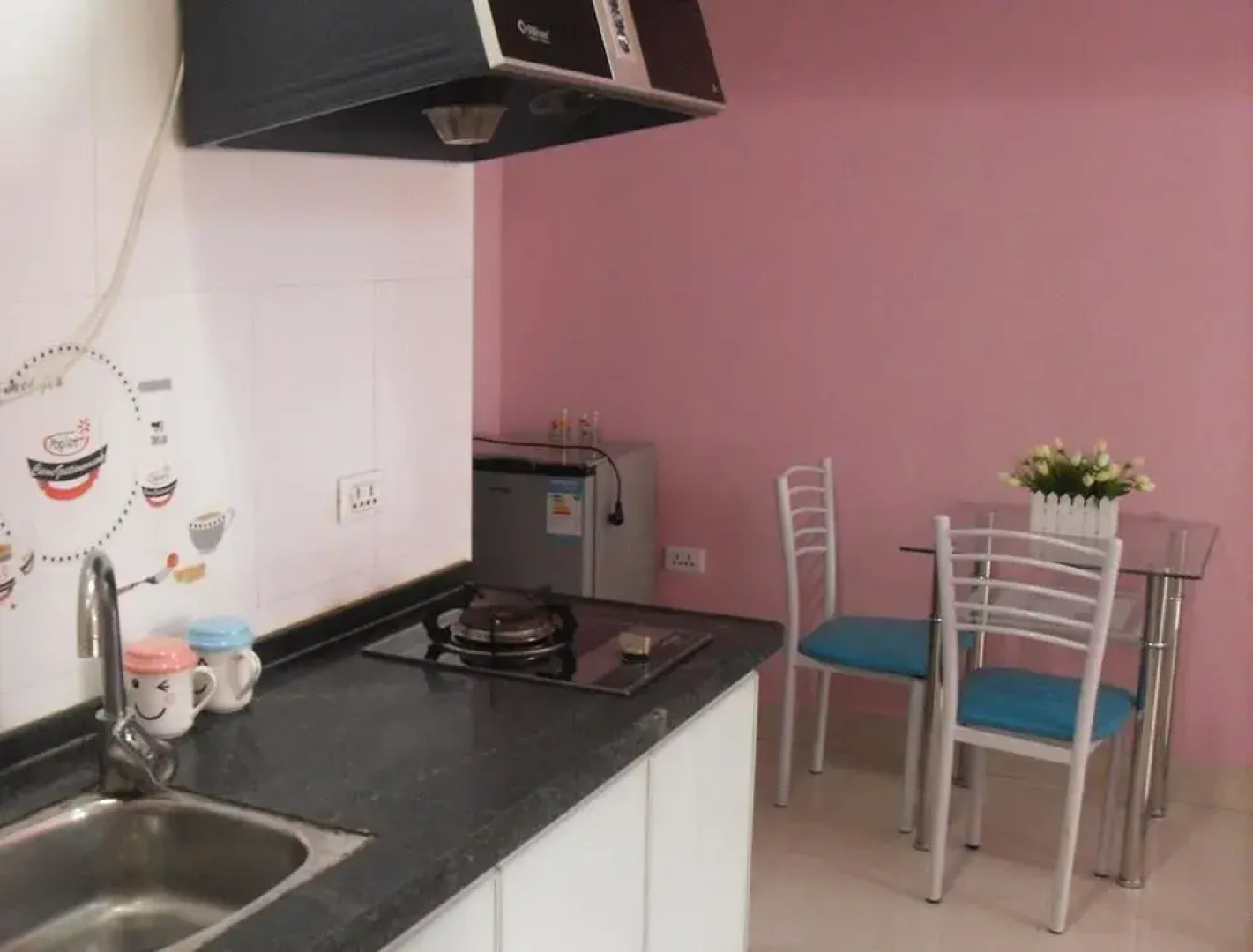 Guilin Li Show Short Rent Apartment