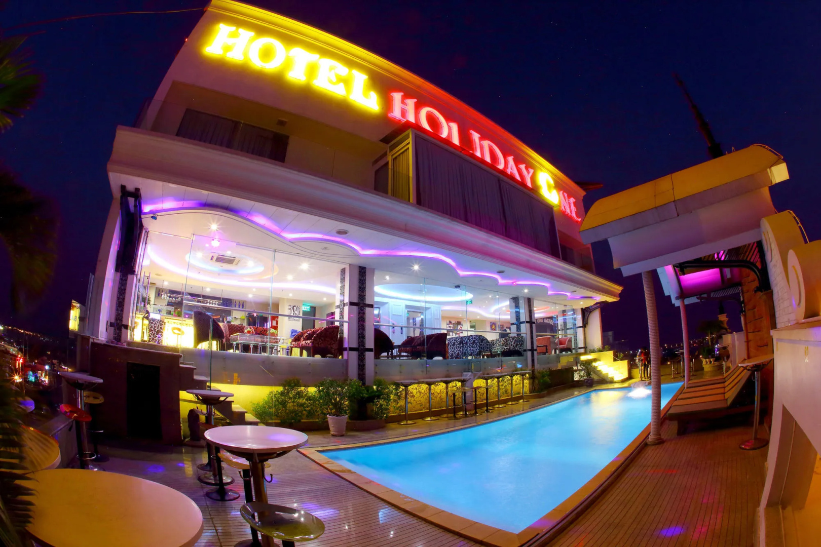 Holiday One Hotel