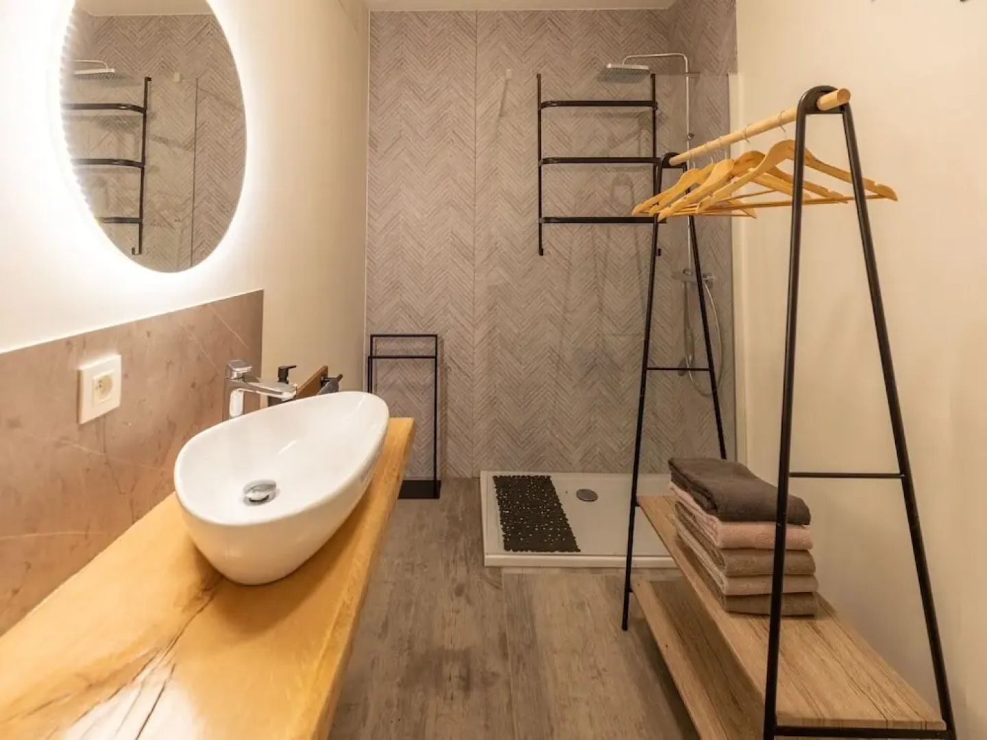 Luxurious Villa With Heated Pool