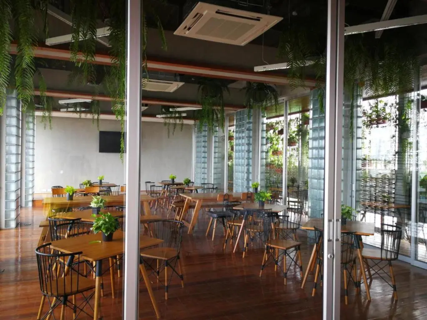 Laekhon Nonbai Hotel