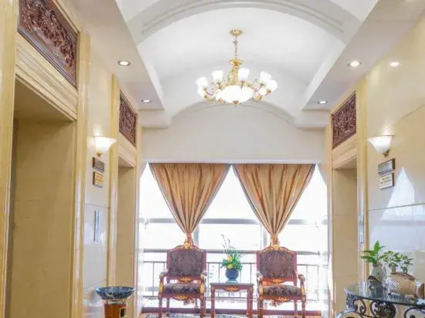 Chuxiong WeishengXiongbao Hotel