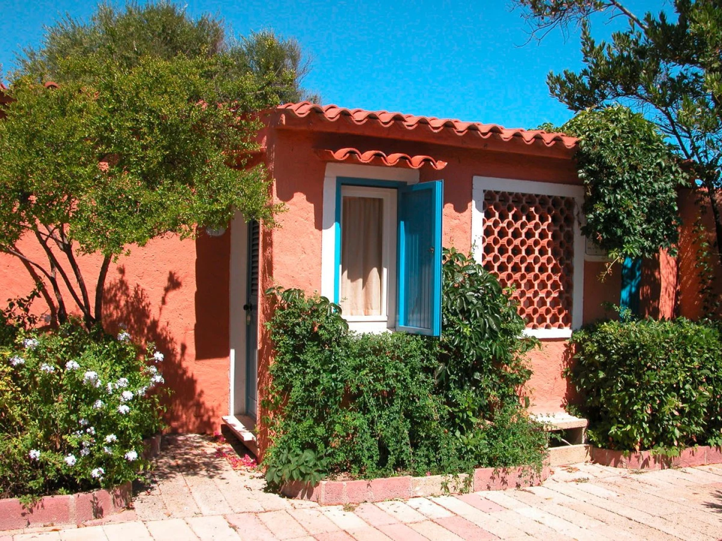 Bungalow Club Village
