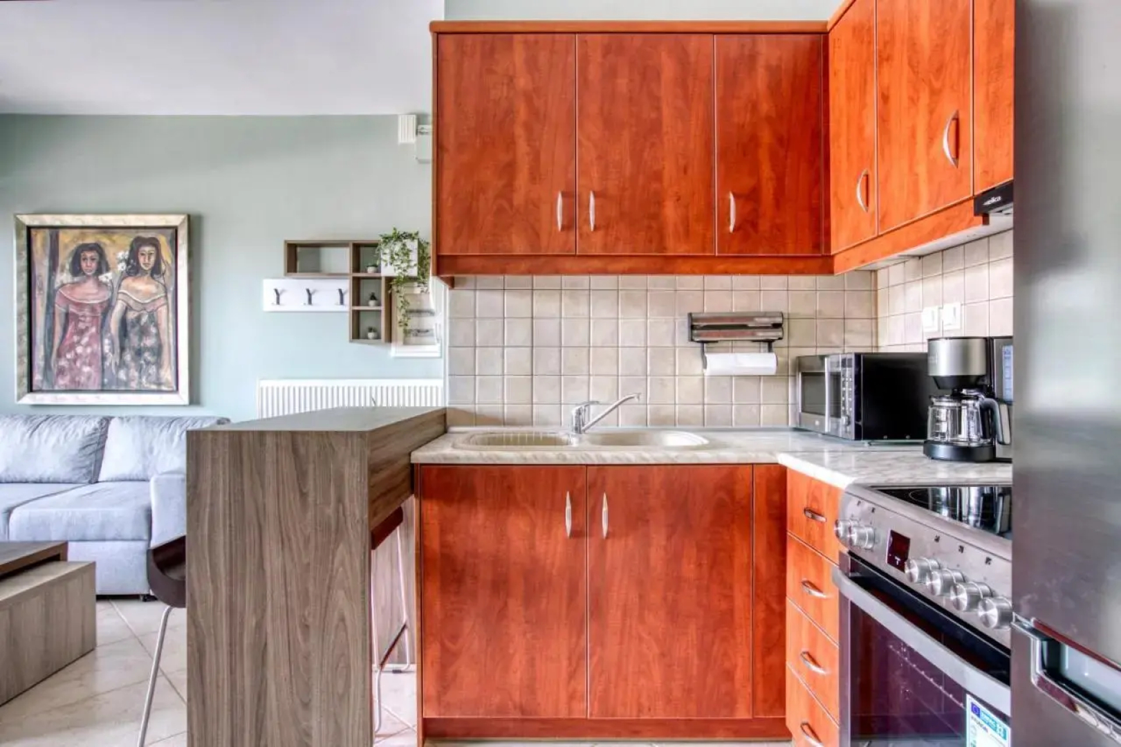 Sunny & cosy 2nd floor apt with a balcony