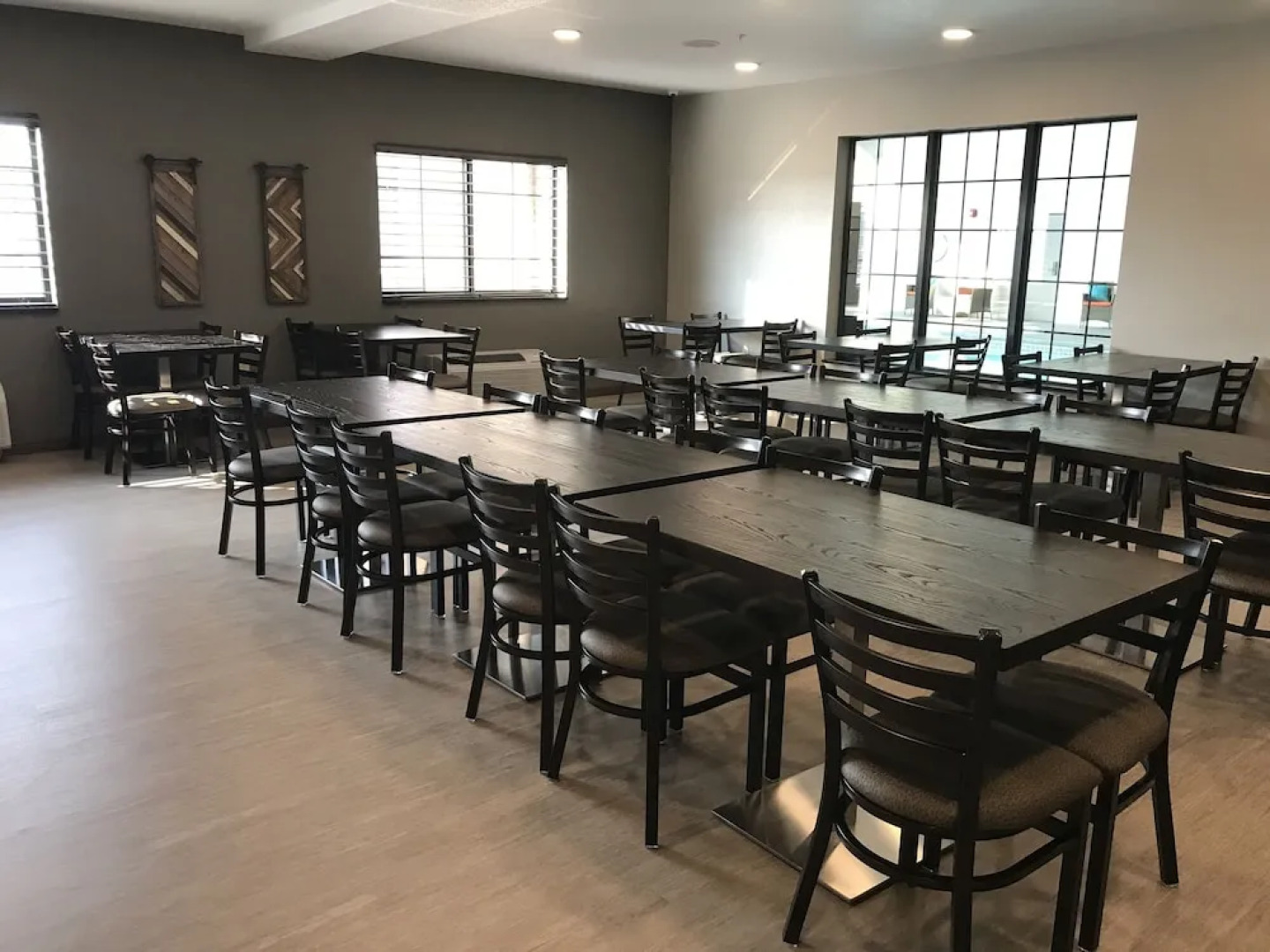 Blue Grass Inn & Suites