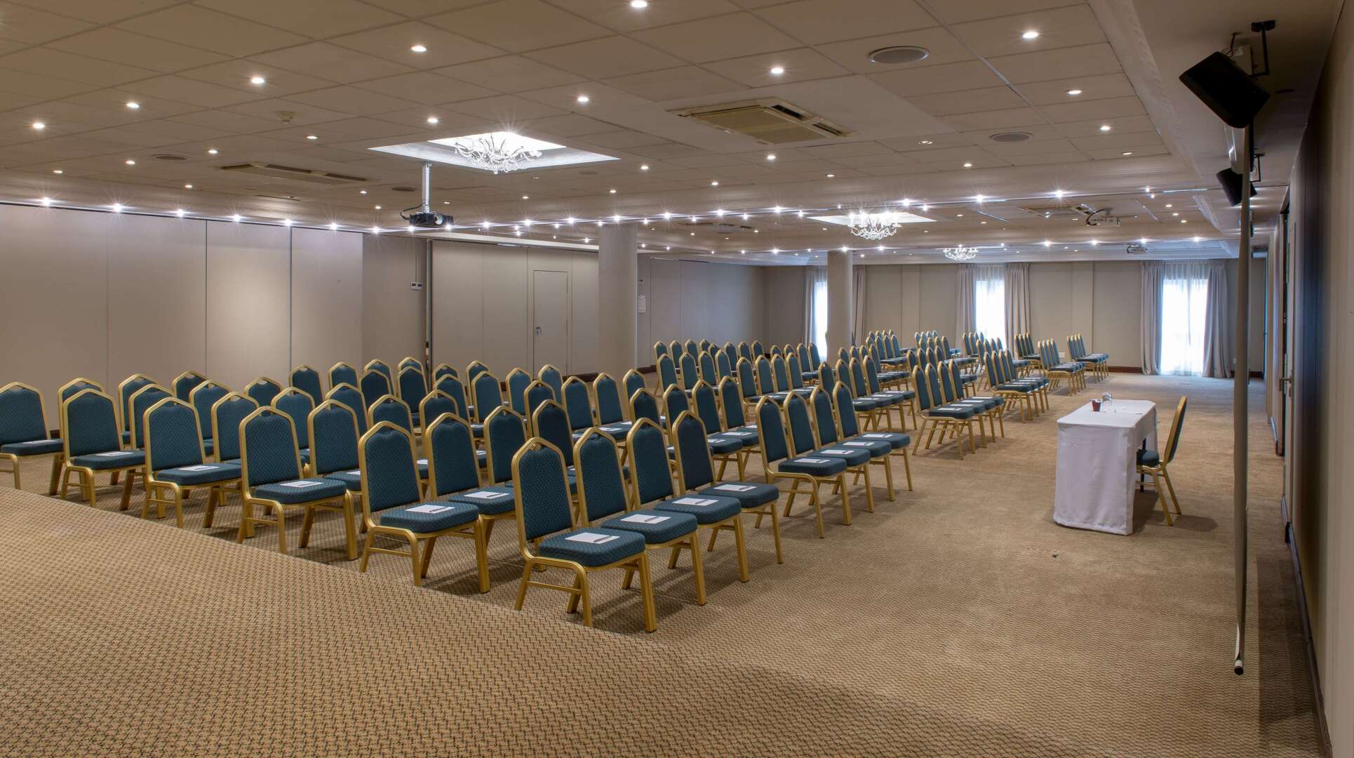 Radisson Blu Le Vendome Hotel, Cape Town