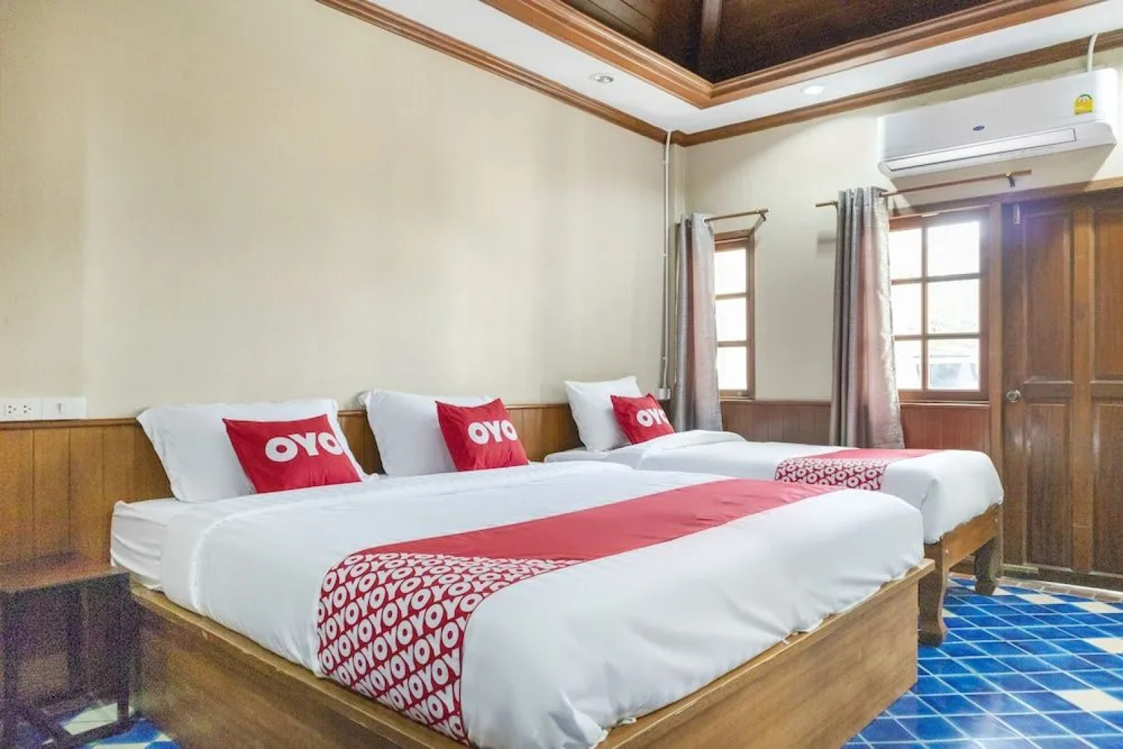 OYO 736 Green Poshtel