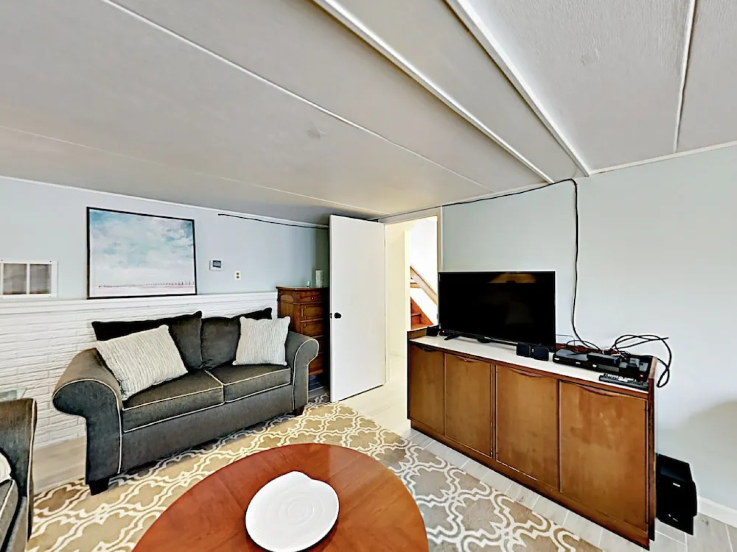 Cape Cod Retreat - 3 Br Home