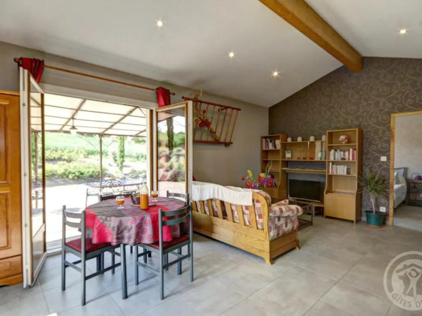 Gîte Genilac, 3 Pièces, 3 Personnes - Fr-1-496-114