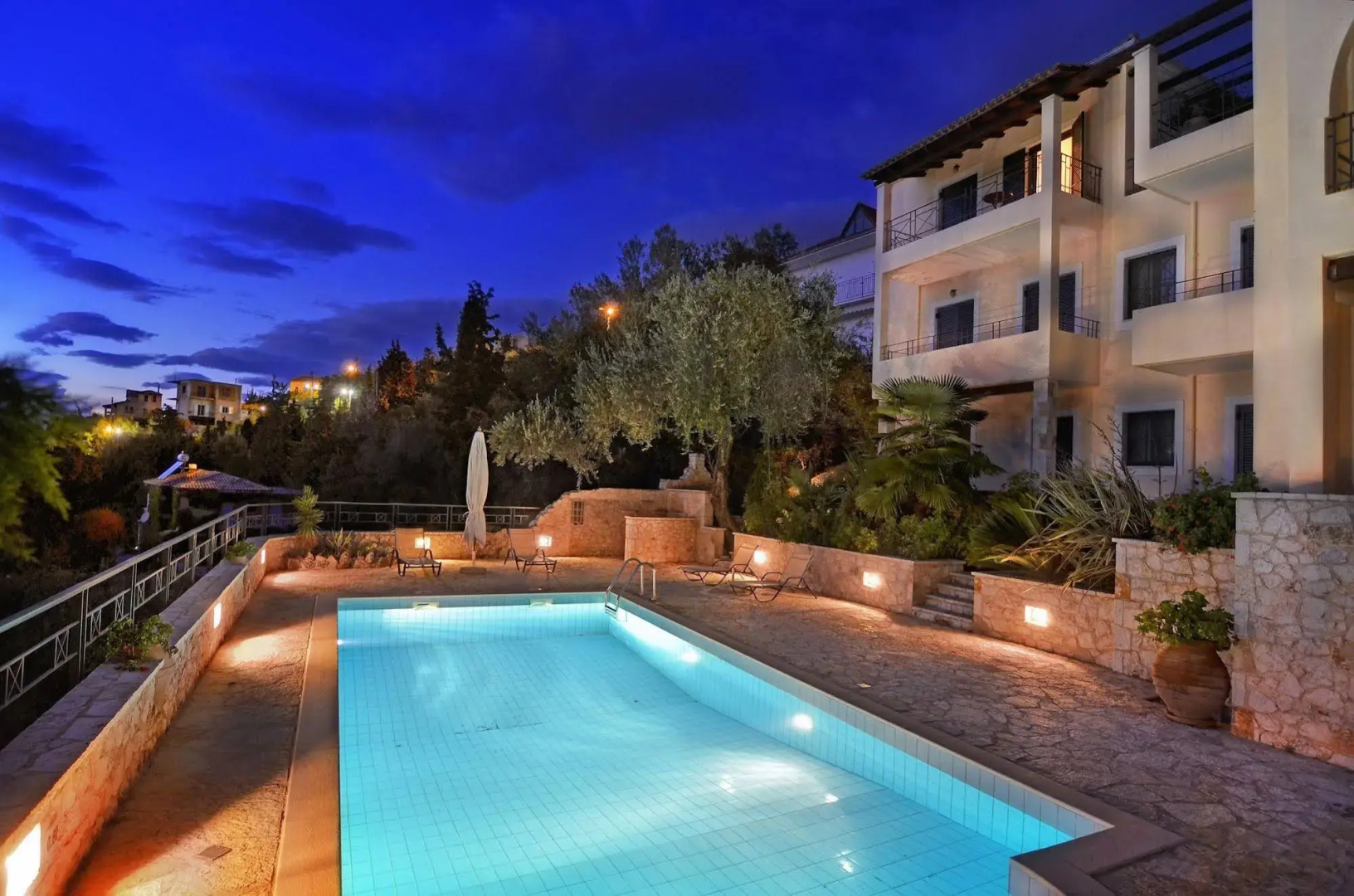 Niriides Apartments