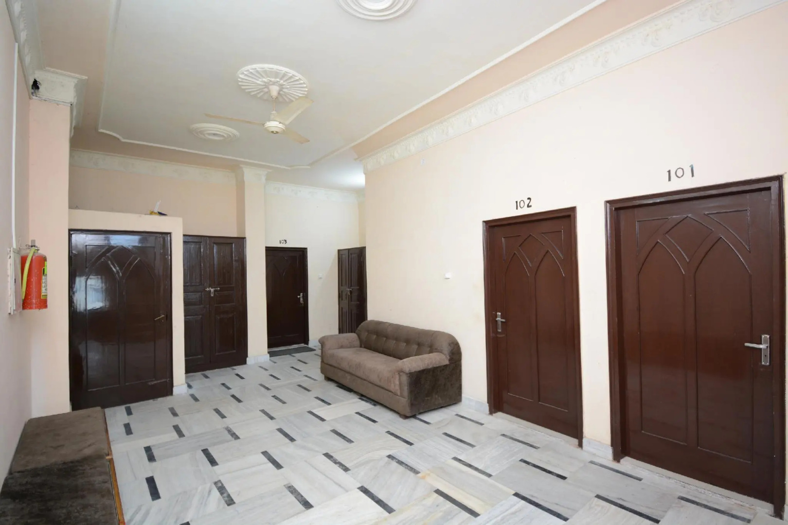 OYO 30358 Hotel Asia Palace