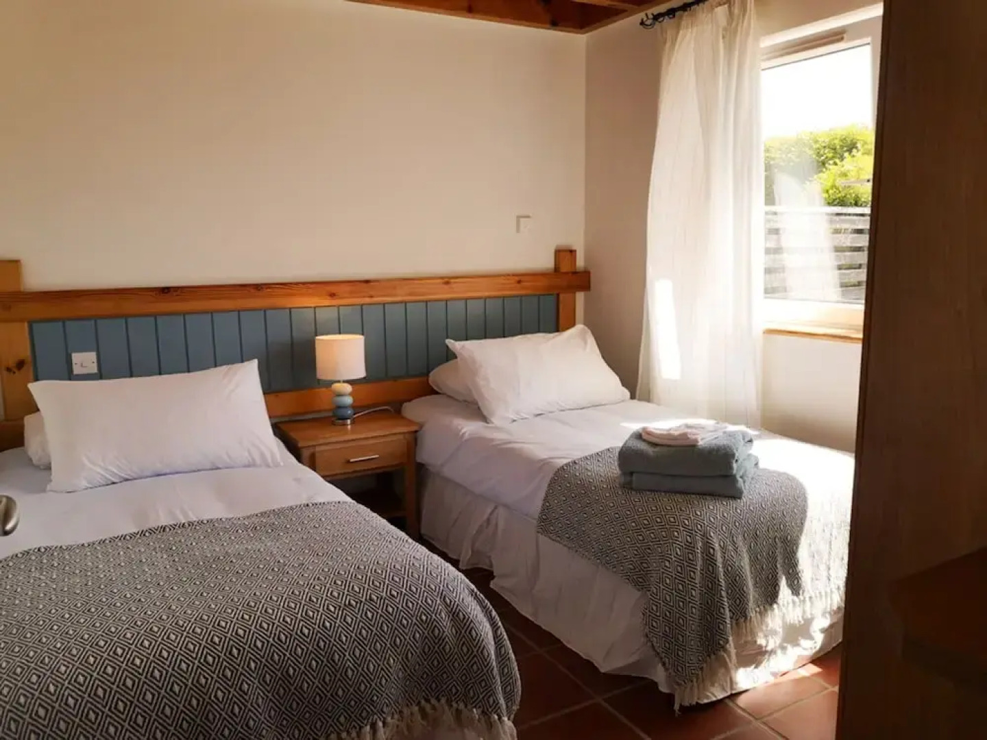 4 Bedroomed Holiday Home Close to the Beach