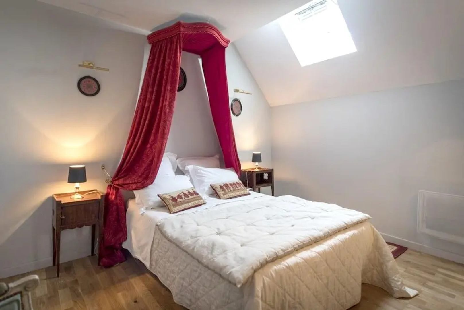 House With 2 Bedrooms in Gennes Val de Loire , With Enclosed Garden and Wifi