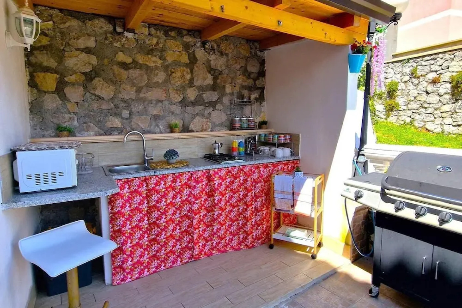 Amalfi Coast Countryside With Jacuzzi and Garden