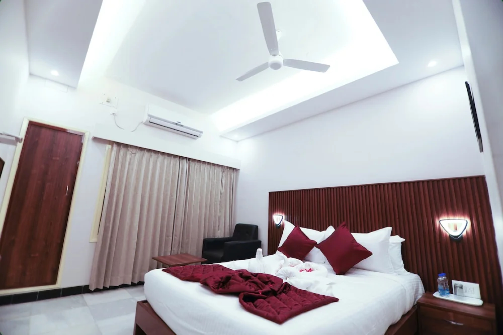 The Swagath Grande By Zeeyatt Regency