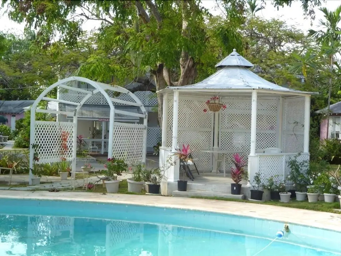 Orchard Garden Hotel & Suites