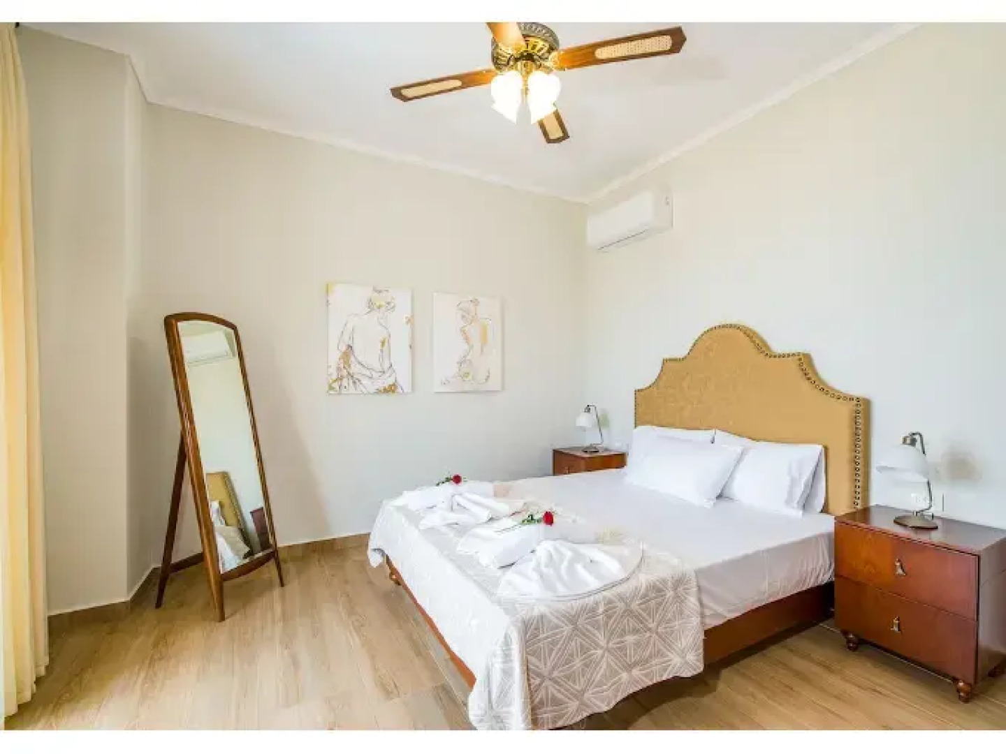 Villa Koutalas - Majestic Sunsets over the Pool