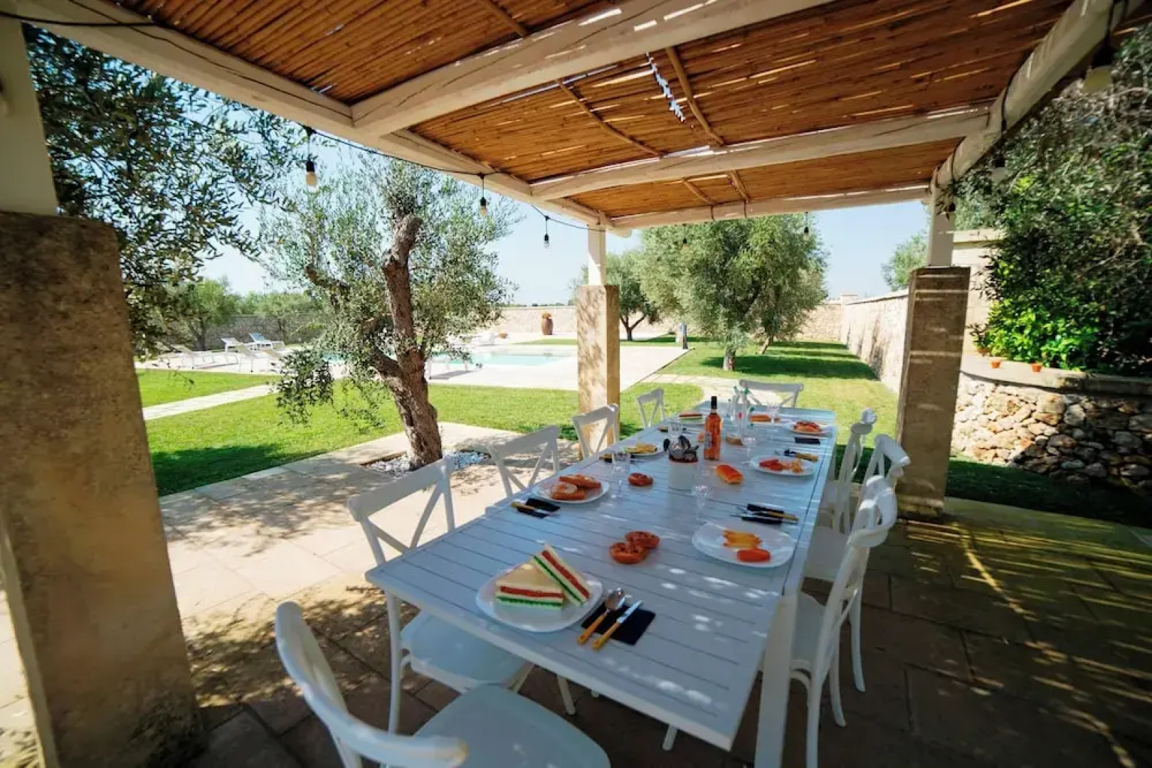 Trullo Meraviglia With Garden And Pool