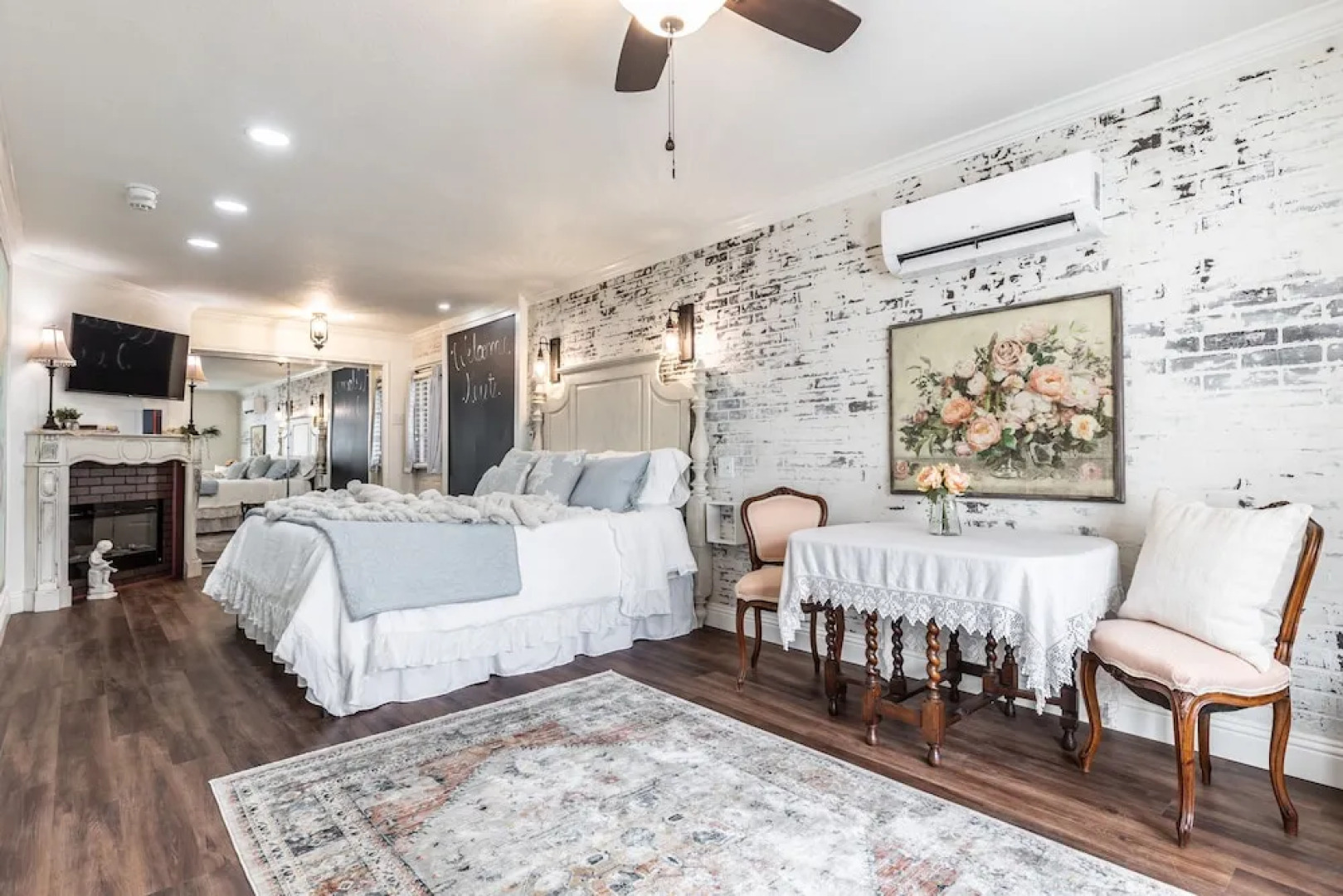 The Old Liberty Schoolhouse B&B