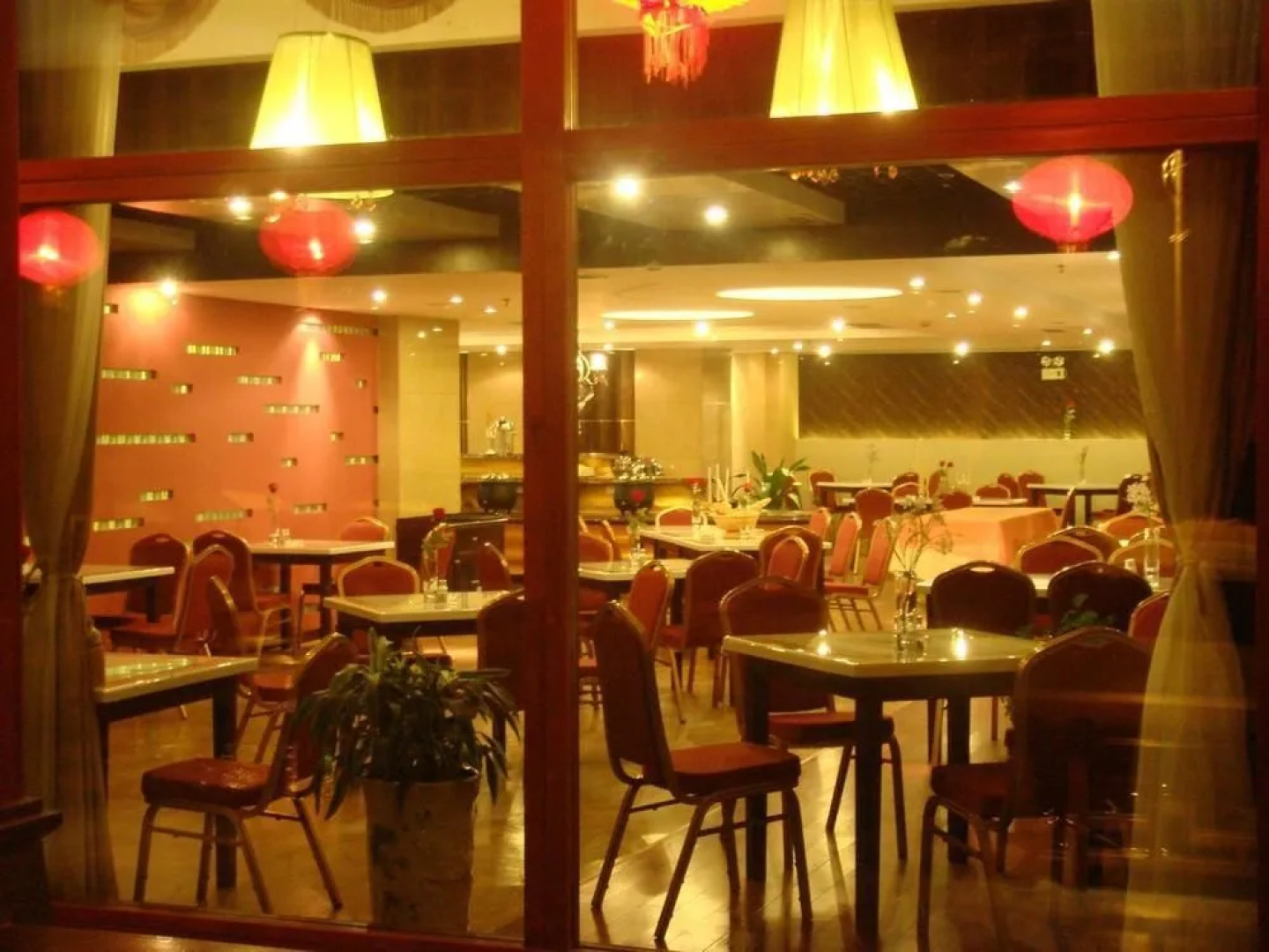 Shapotou Holiday Hotel