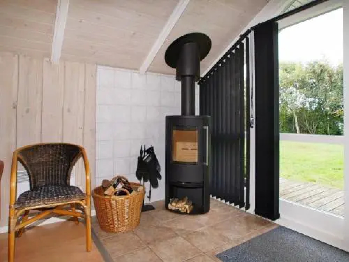 Three-Bedroom Holiday home in Tarm 5
