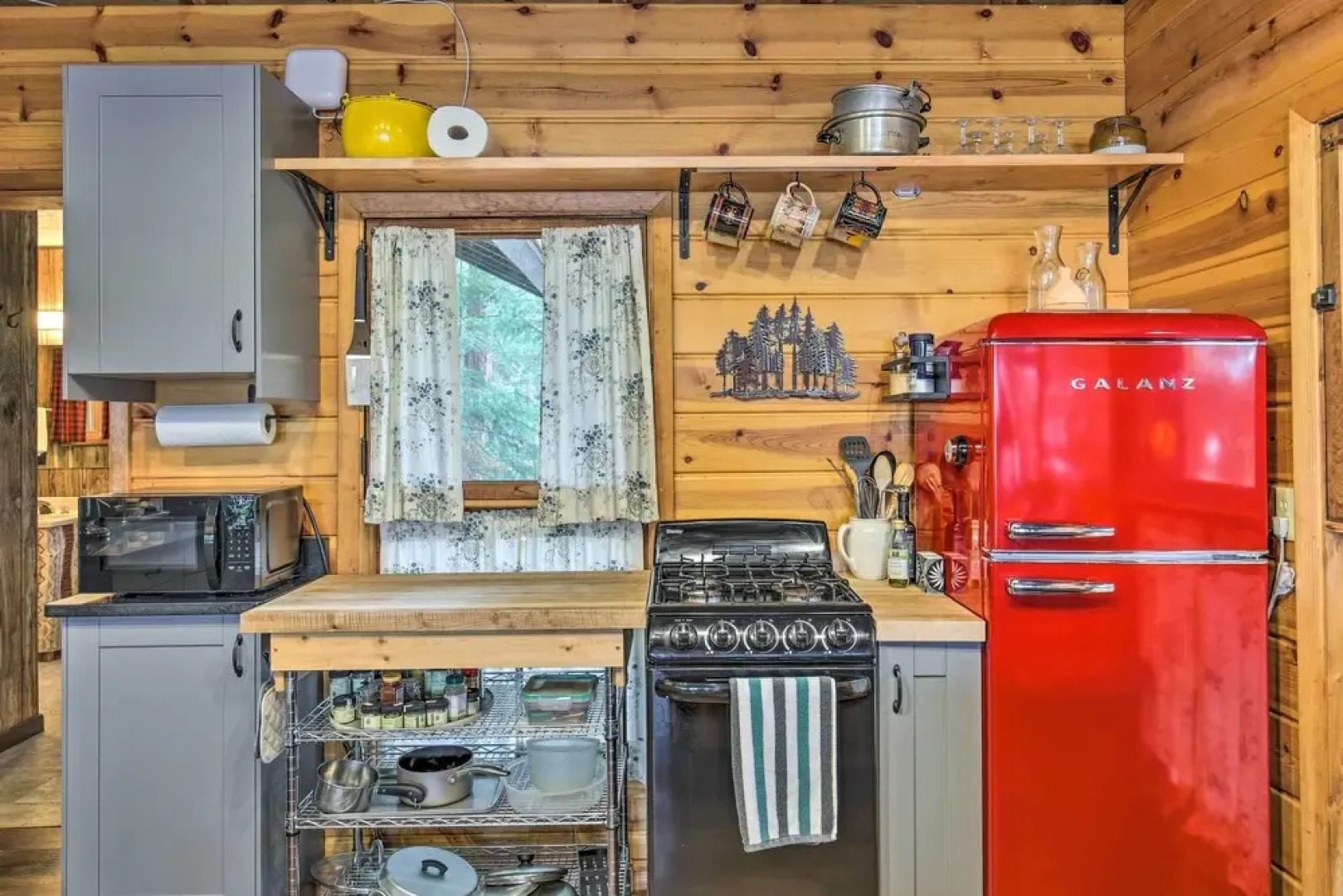 Eagle River Lakefront Retreat w/ Fire Pit & Grill