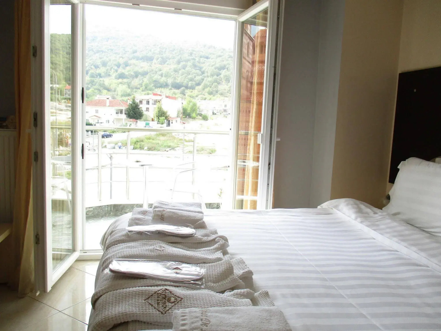 Kyknos De Luxe Hotel