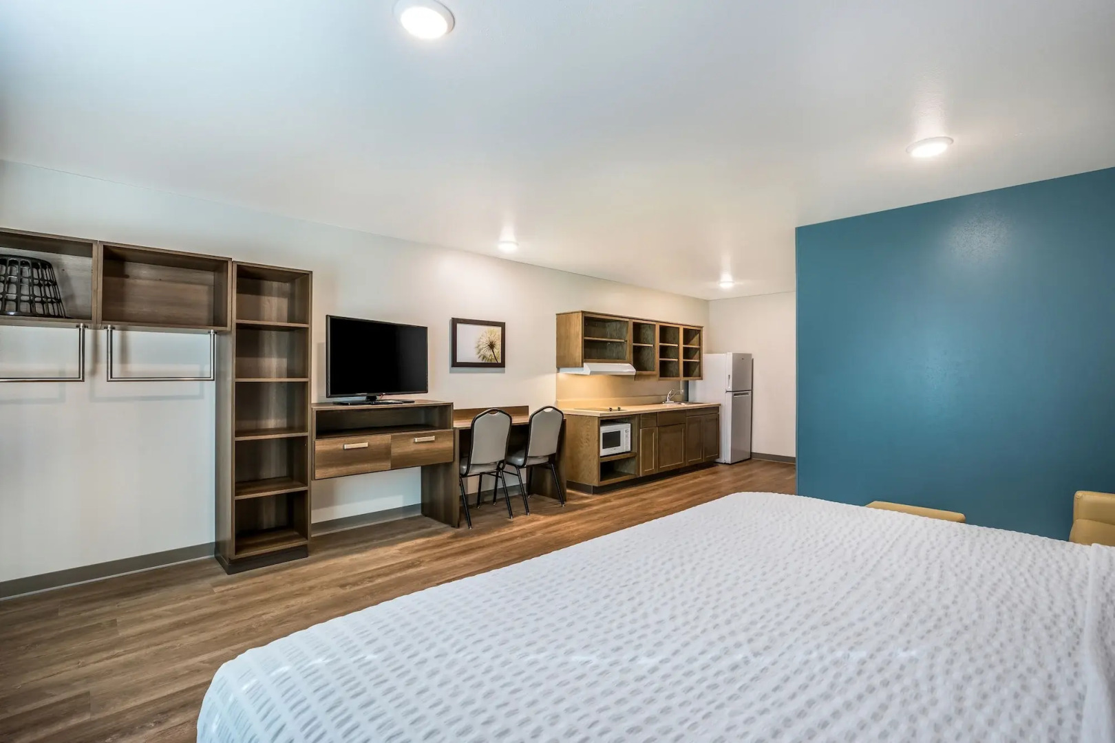 WoodSpring Suites Carol Stream - Chicago