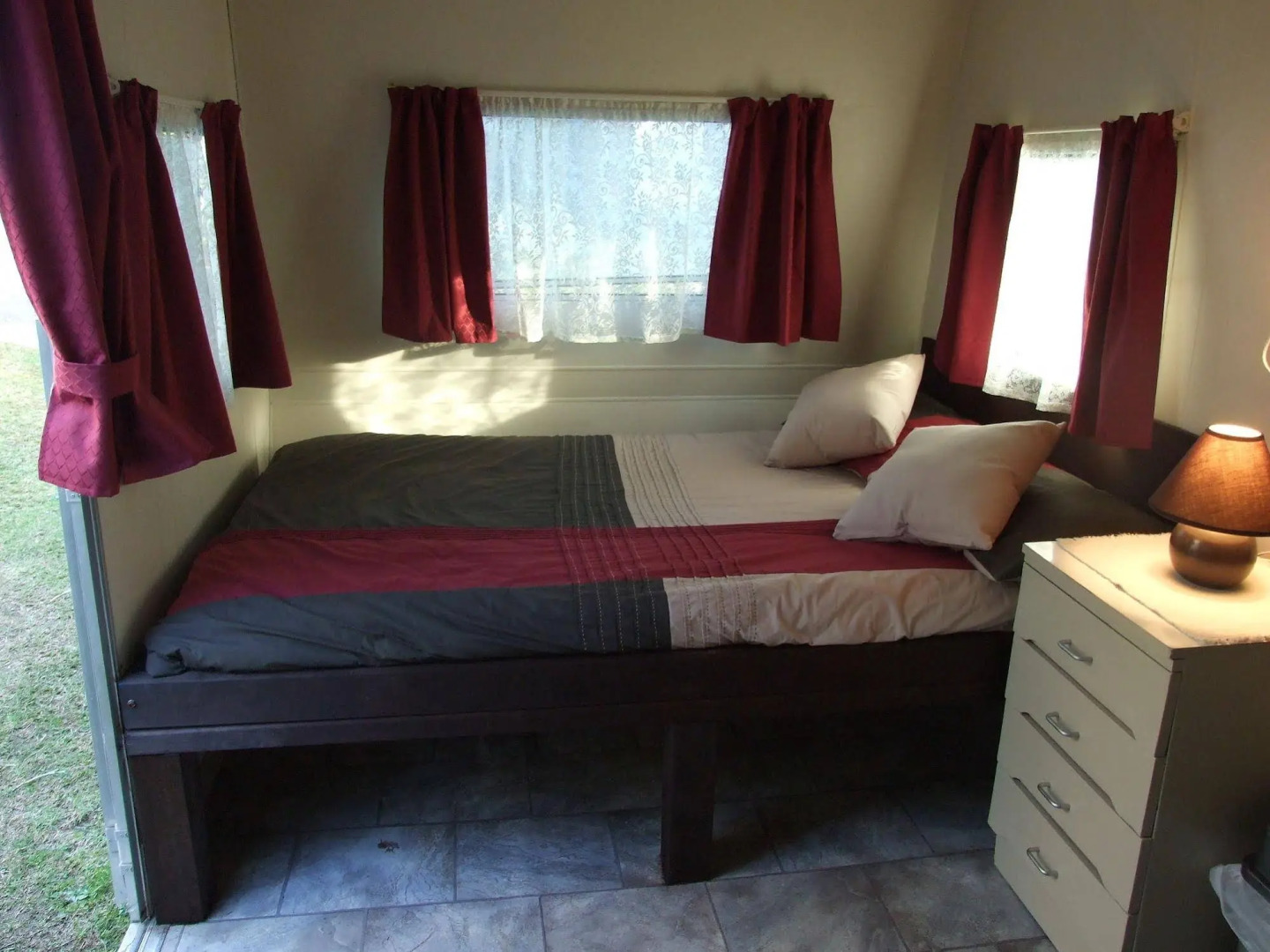 Batemans Bay Holiday Park - Hostel