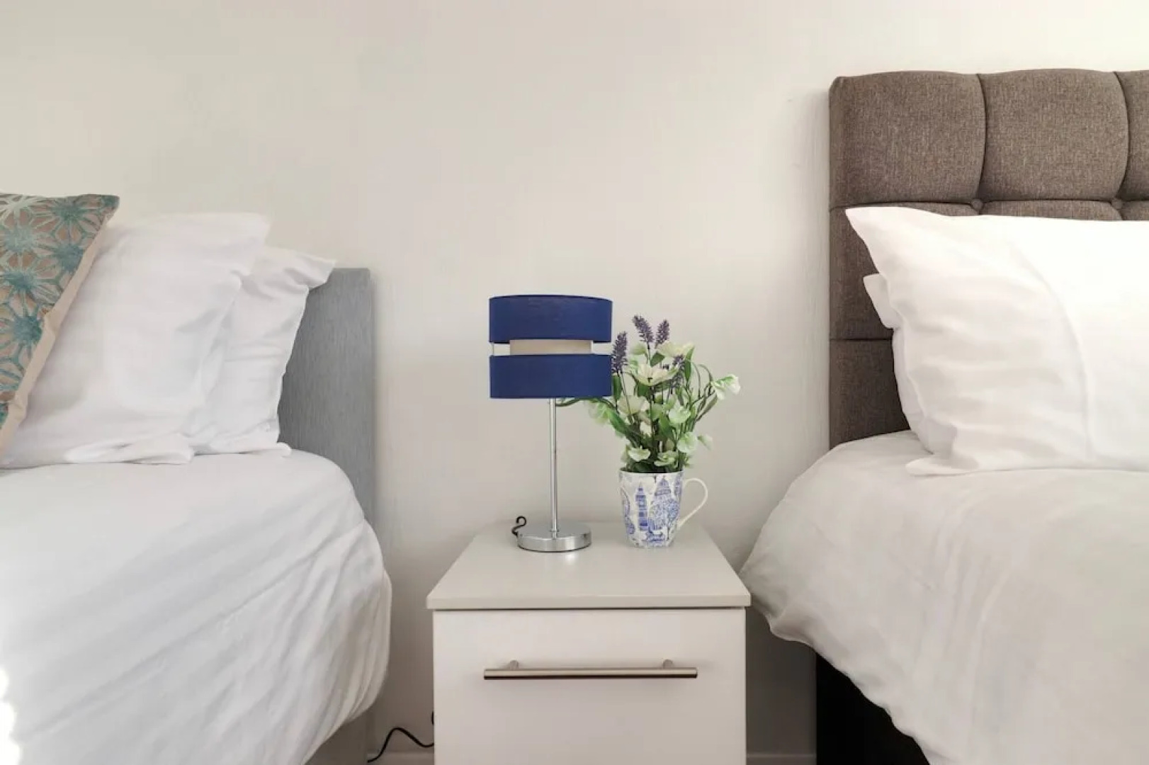 Skyvillion - Valley Way - 3bed House In Stevenage