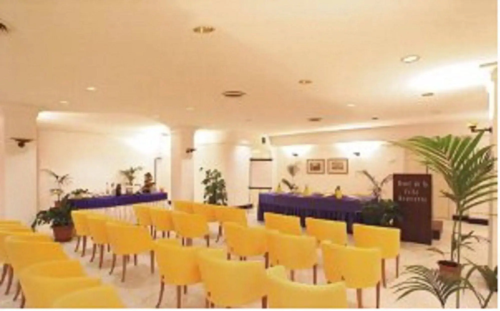 Hotel De La Ville & Centro Congressi