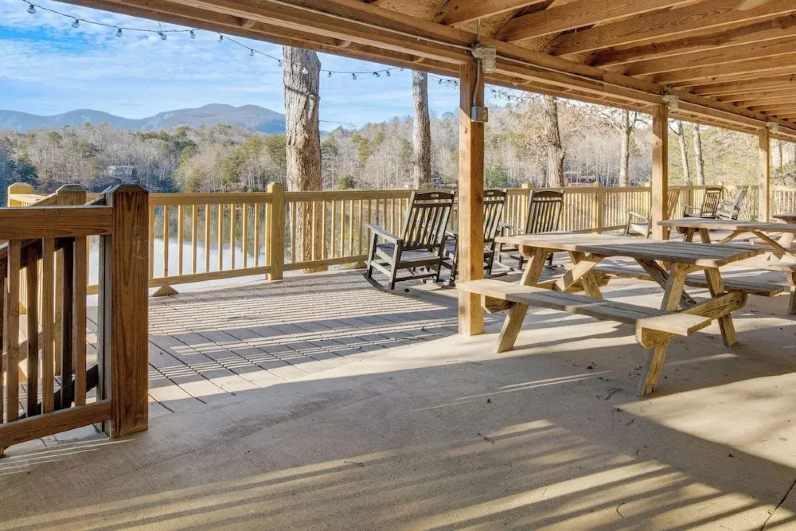 Pet-friendly Cabin w/ Loft: 5 Mi to Lake Lure!