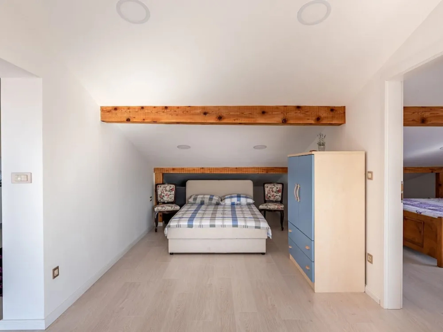 Plush Apartment in Rijeka with Hot Tub near Sea