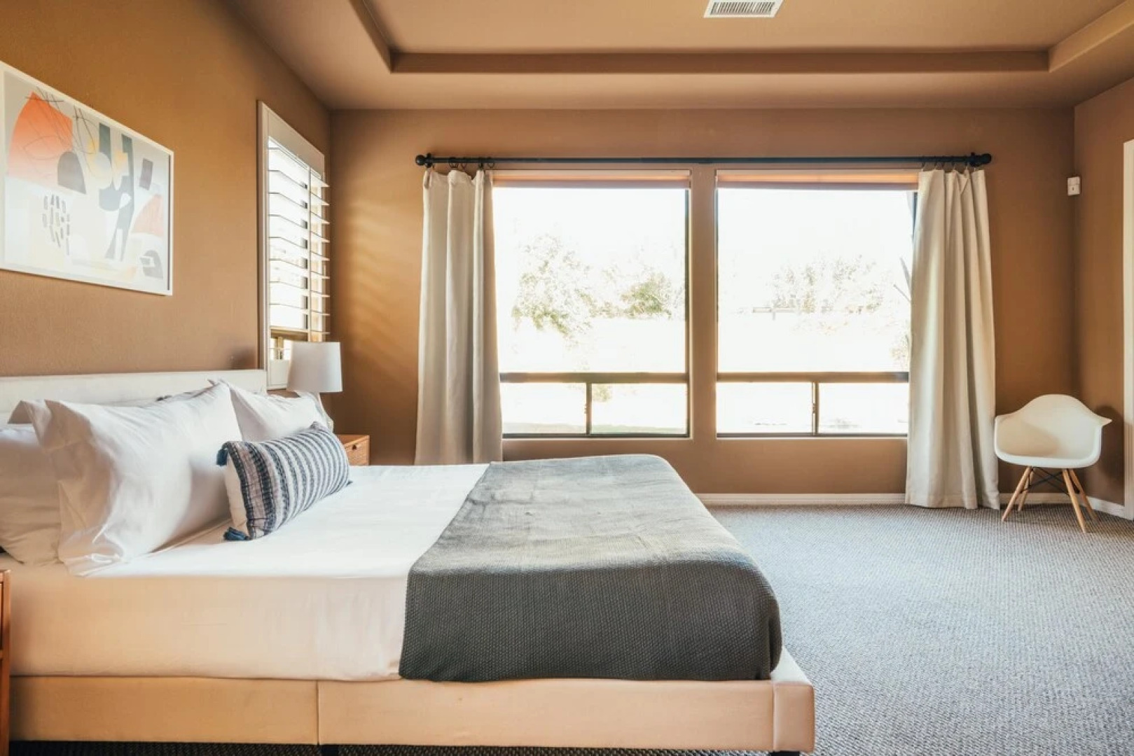 Whispering Palms by AvantStay | WALK TO COACHELLA | Pool & Hot Tub | Sleeps 16!