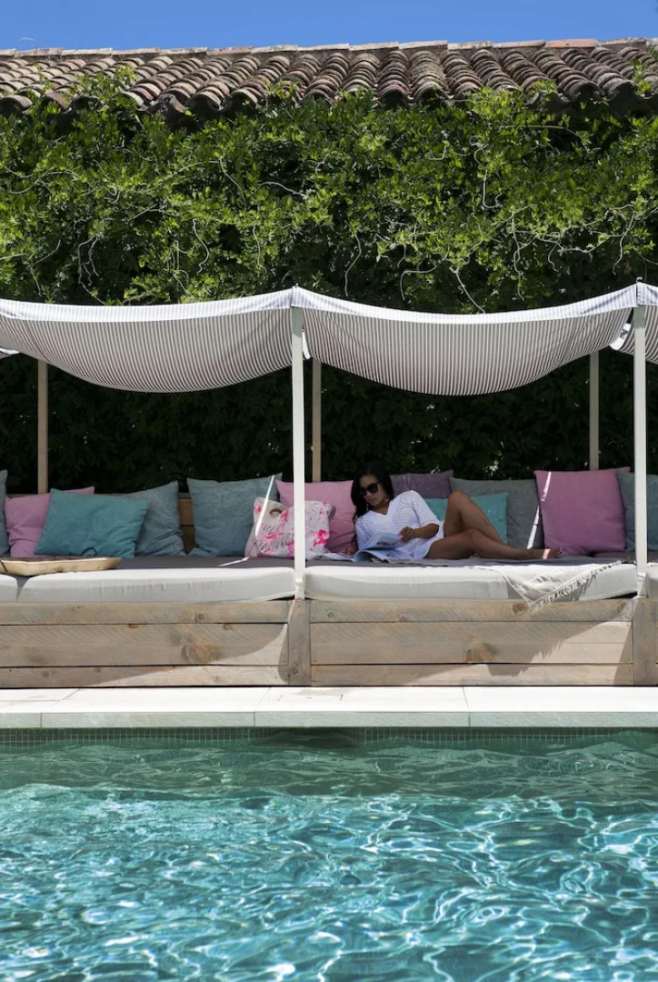 Font Mourier - INH 32236