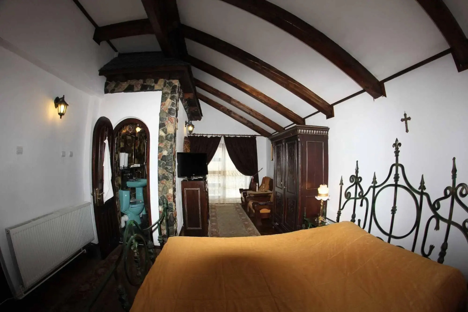 Hunter Prince Castle Hotel