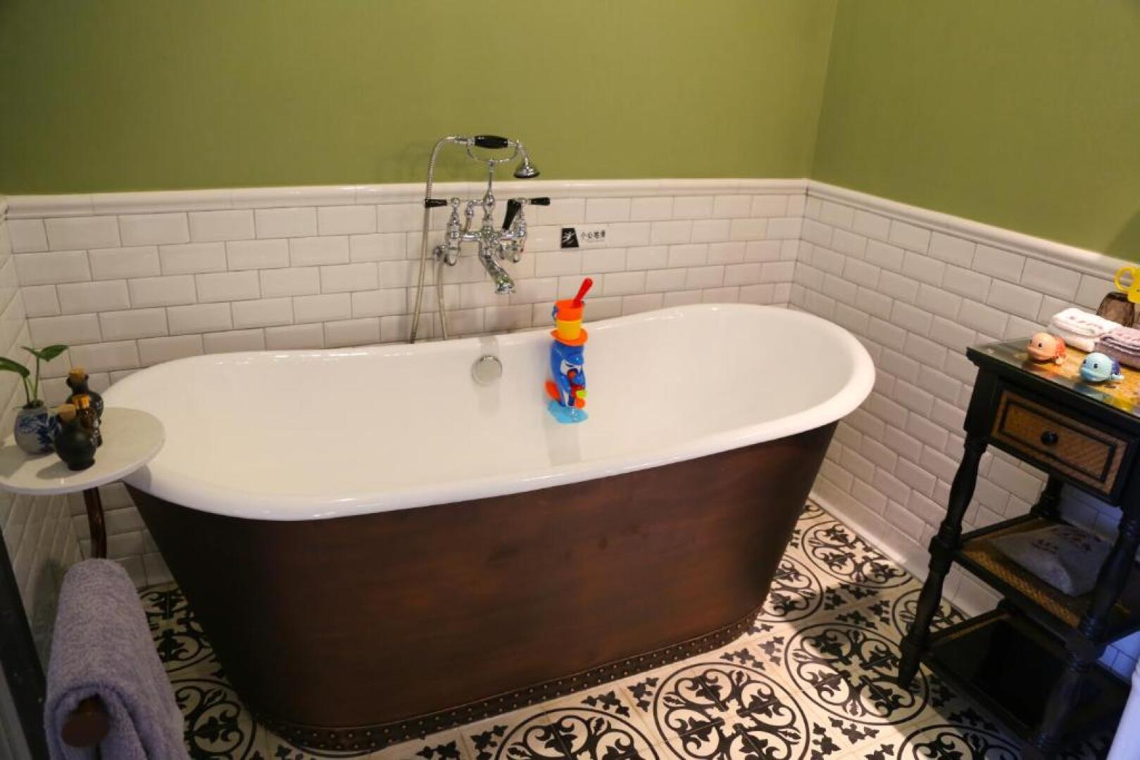 Guangzhou Nansha Stone Inn