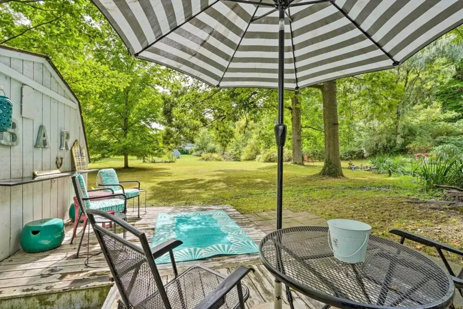 Darling Cottage ~ 1 Mi to Lake Erie Beach!