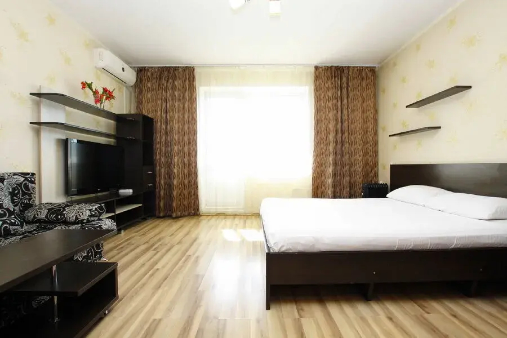 Alt Otel on str. 40-let Pobedy, bld. 29 B (art. 058)