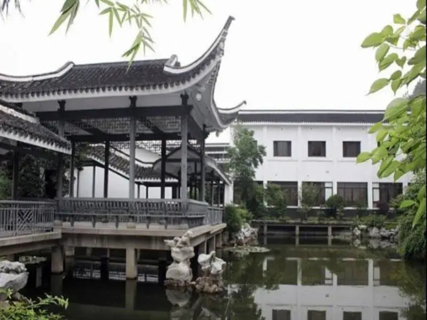 S&N Phoenix Comfort Villa