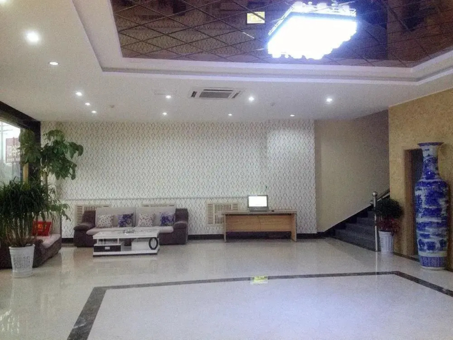 City 118 Hotel Chiping Coach Terminal