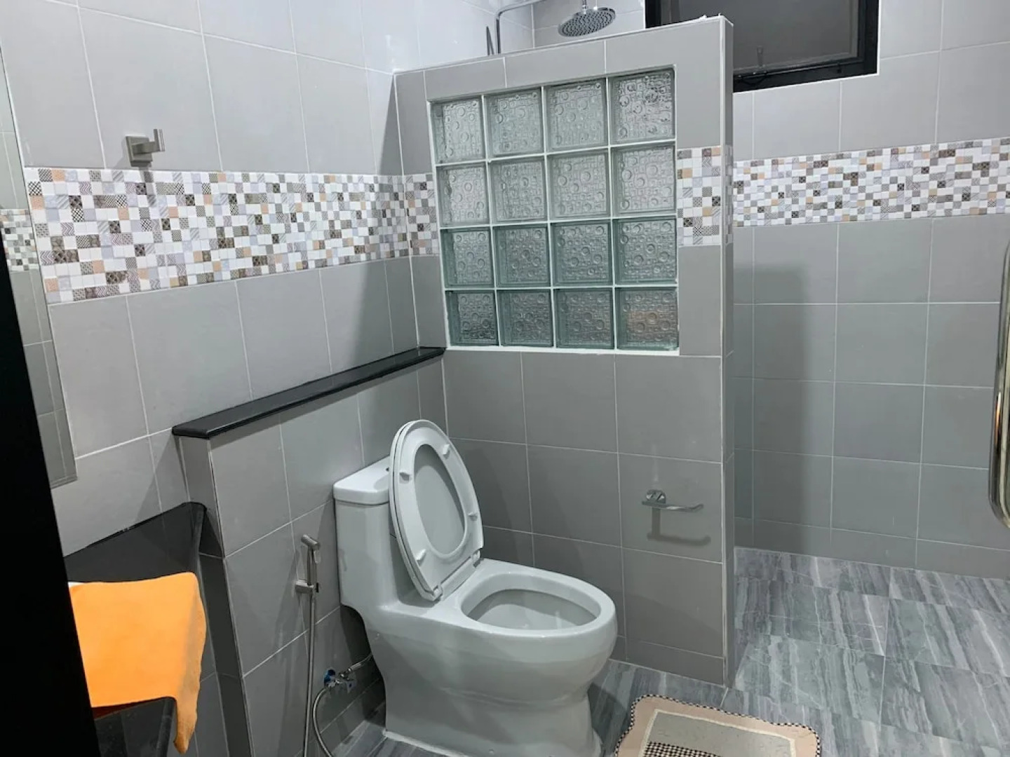 Reuanpruhong Na Bangthong