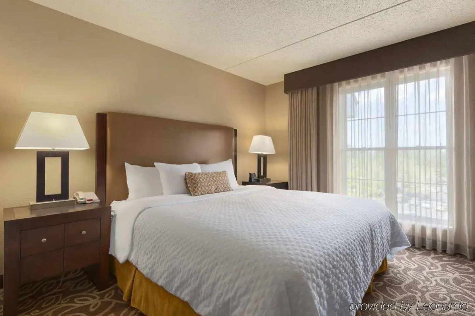 Embassy Suites by Hilton Pittsburgh International Airport 