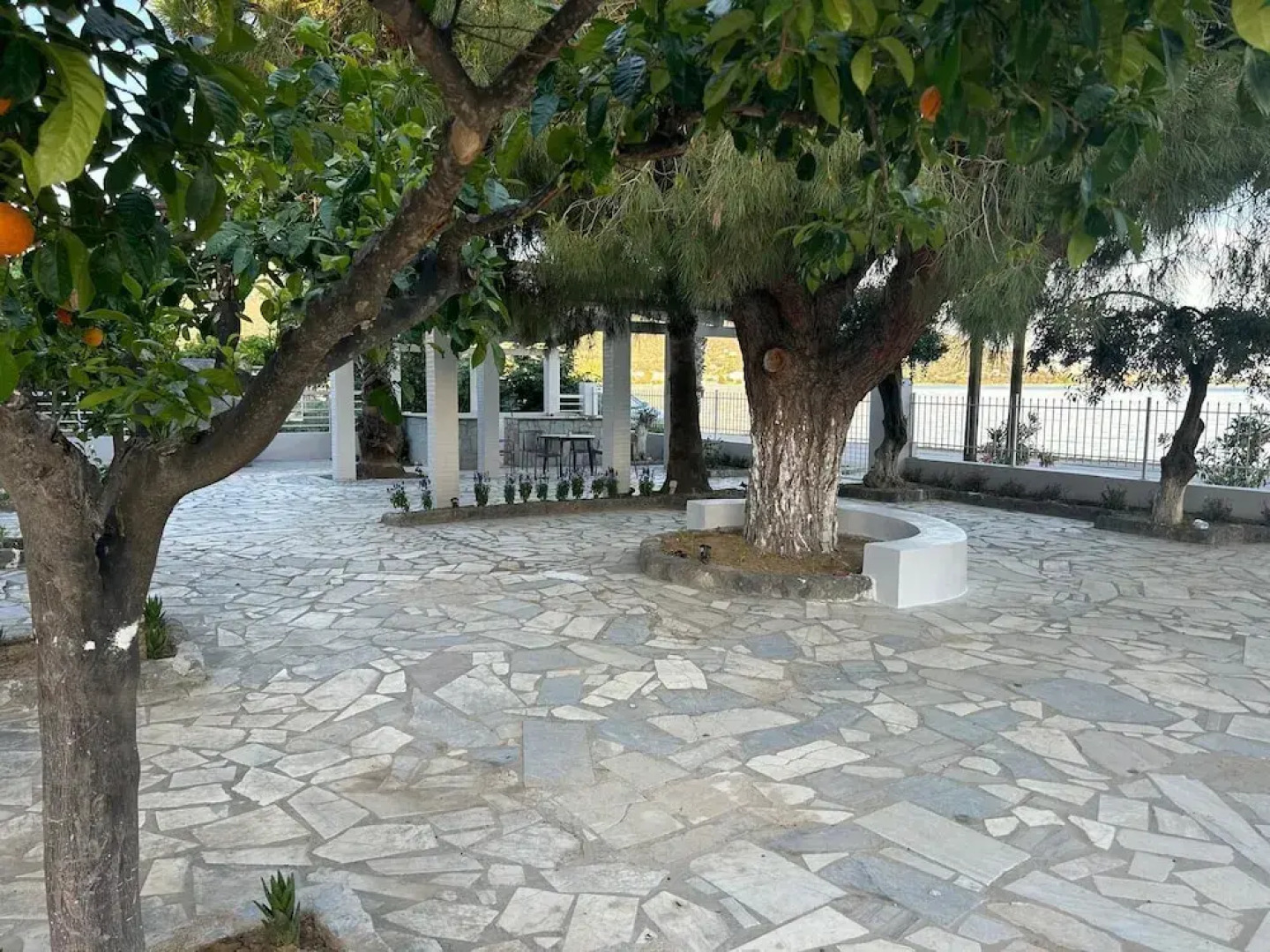 Evia Bay Suites & Retreats