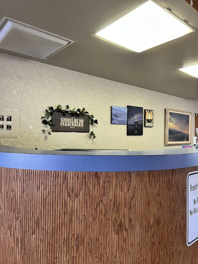 The Shoreline Inn
