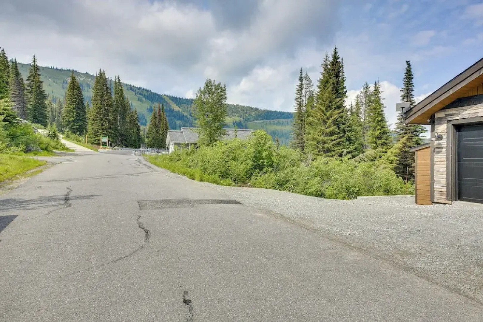 Ski-in/out Schweitzer Mountain Home in Sandpoint!